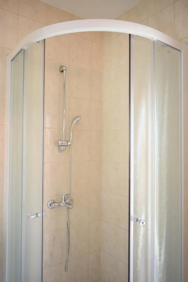 Apartment Nikola Okrug Gornji Guest house