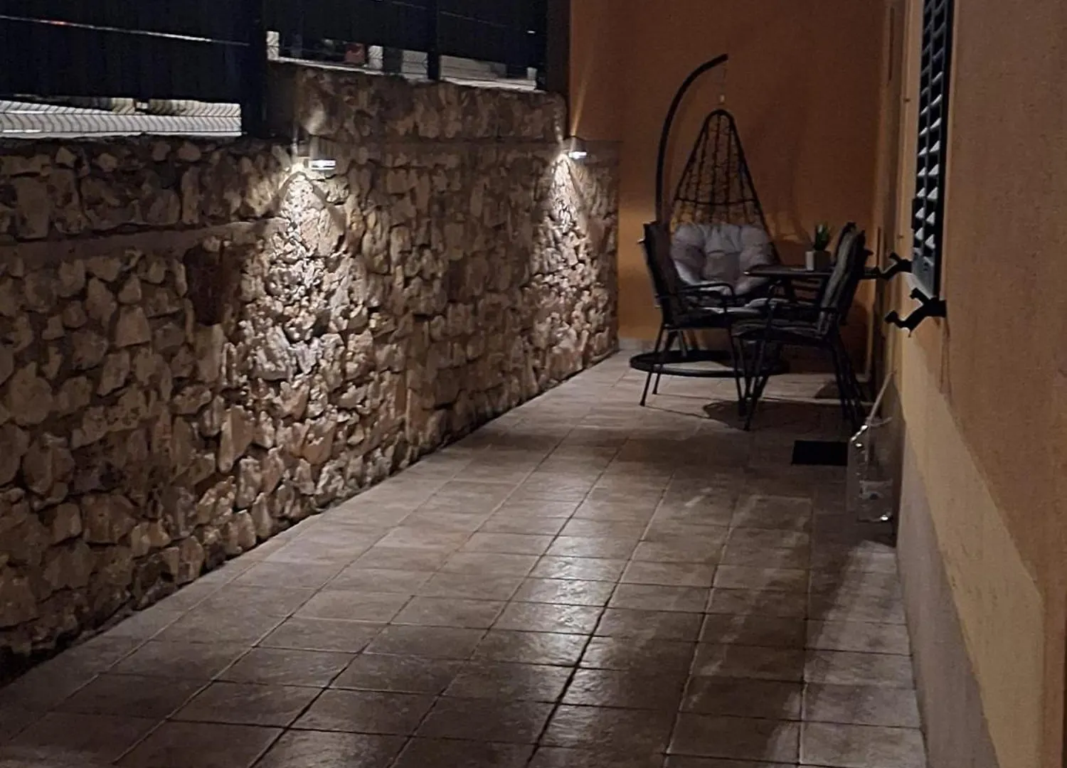 Guest house Apartment Nikola Okrug Gornji